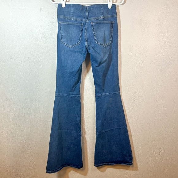 Free People Penny Pull On Denim Flare Jeans Size 26 Wide Leg - Picture 4 of 8